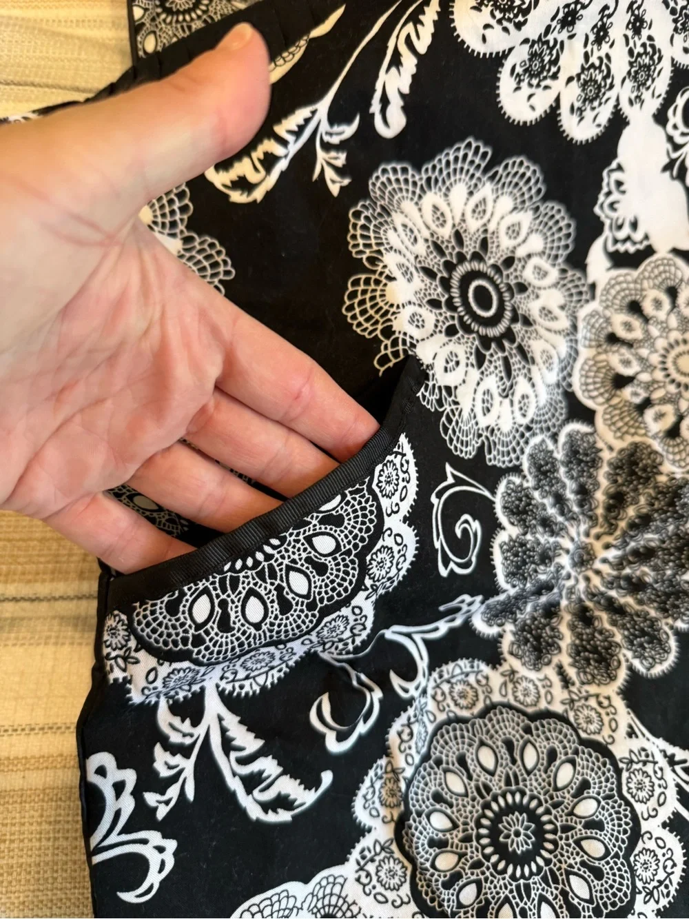 Vintage Pier 1 Black & White Floral Kitchen Apron